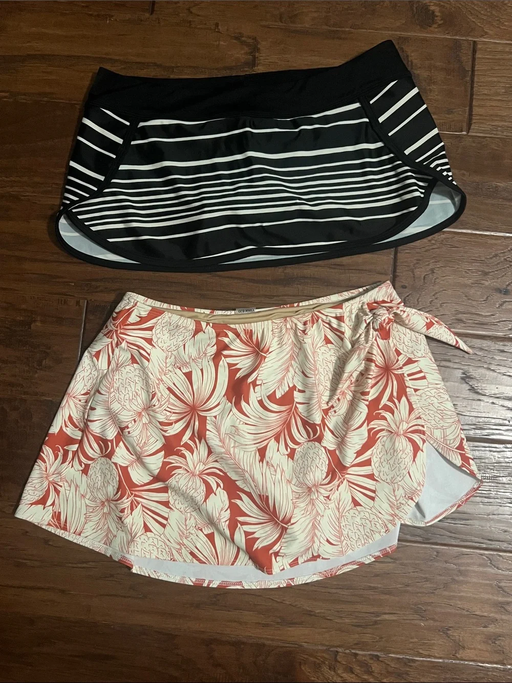Athleta Black & White Striped Swim + Old Navy Pineapple Swim Skort Set SMALL